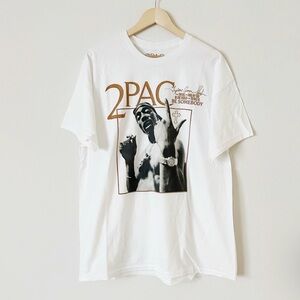 2Pac Be Somebody Graphic T-Shirt